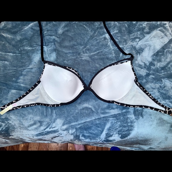 Victoria’s Secret Cheetah print bikini top - Picture 3 of 3
